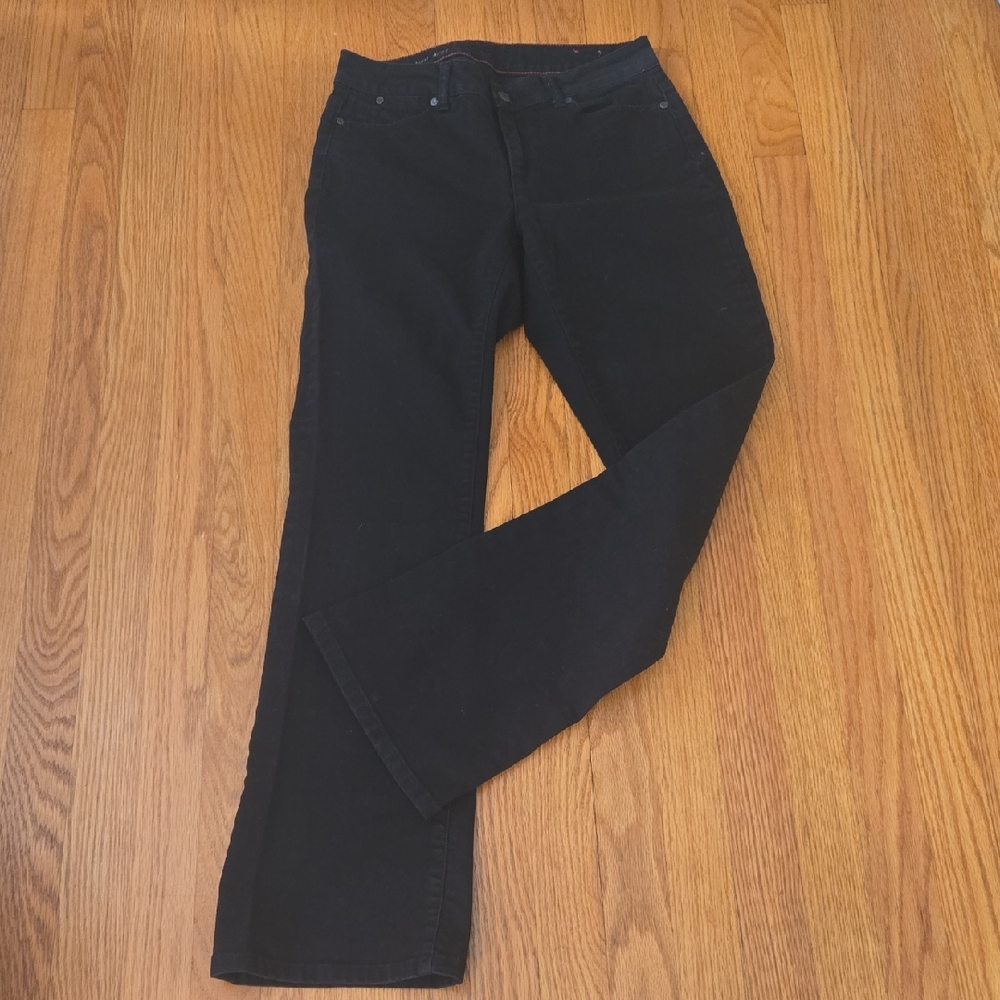 Black Jeans NWOT-- Unknown Brand (Size 4/27)